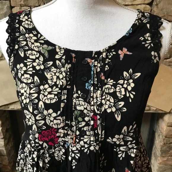 Lauren Conrad Floral Print Sleeveless Babydoll Top - Picture 2 of 7